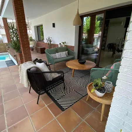 Casa Con Piscina Privada En El Masnou